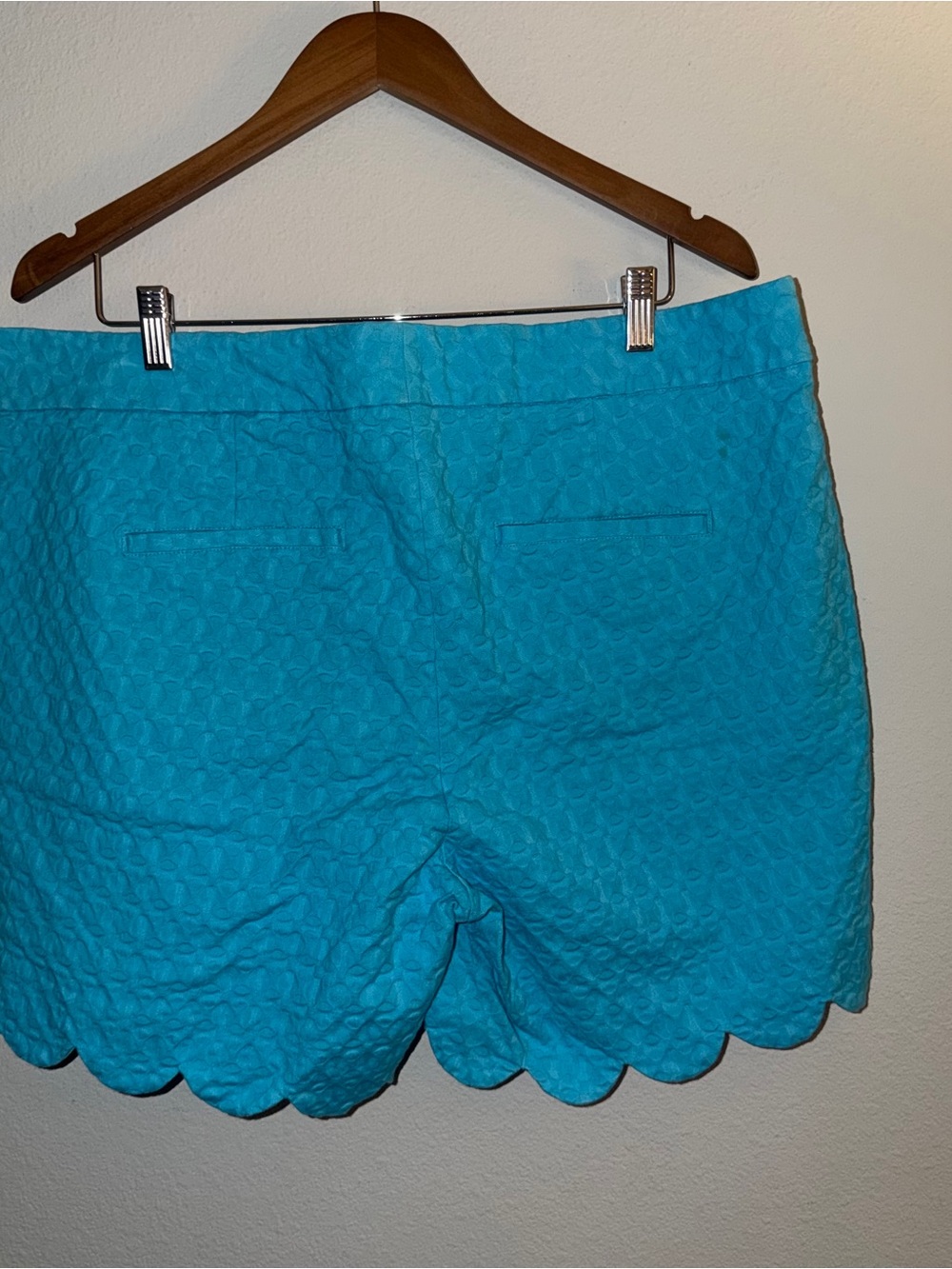 crown & ivy Turquoise Scallop Hem Women’s Shorts - Picture 3 of 5